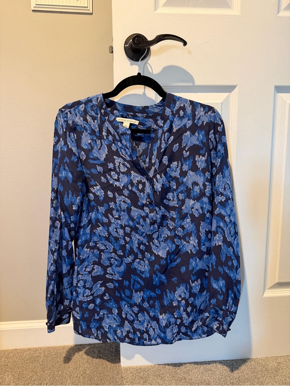 Banana Republic Navy and Light Blue Blouse